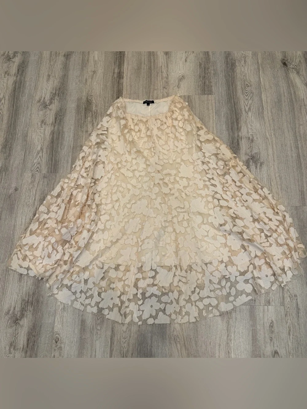 Karen Kane 3D Floral Lace Mesh Midi Skirt Cream Size Medium - Picture 2 of 3